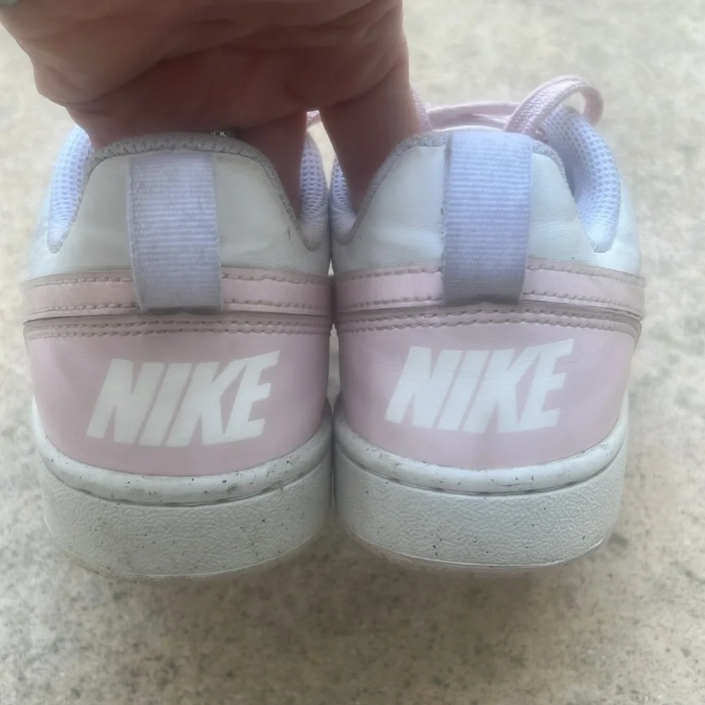 Nike Kids Court Borough Low Recraft White/Pink Sneaker Size 3.5
